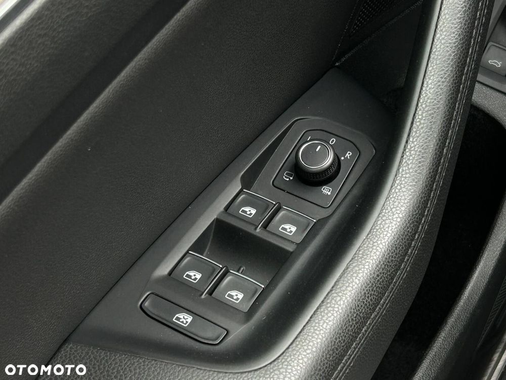 Volkswagen Passat - 18