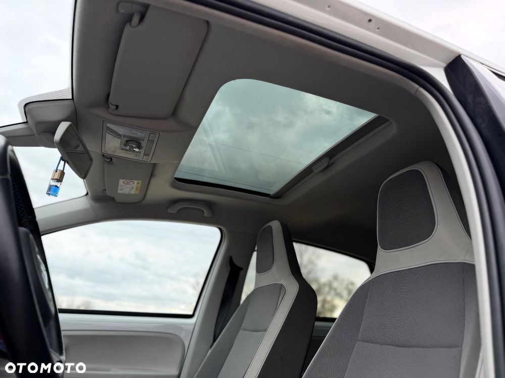 Volkswagen up! e-up - 29