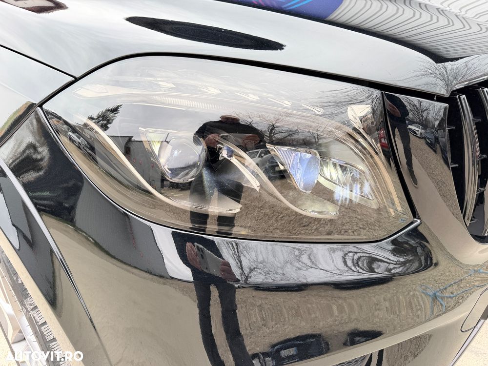 Mercedes-Benz GLS - 32