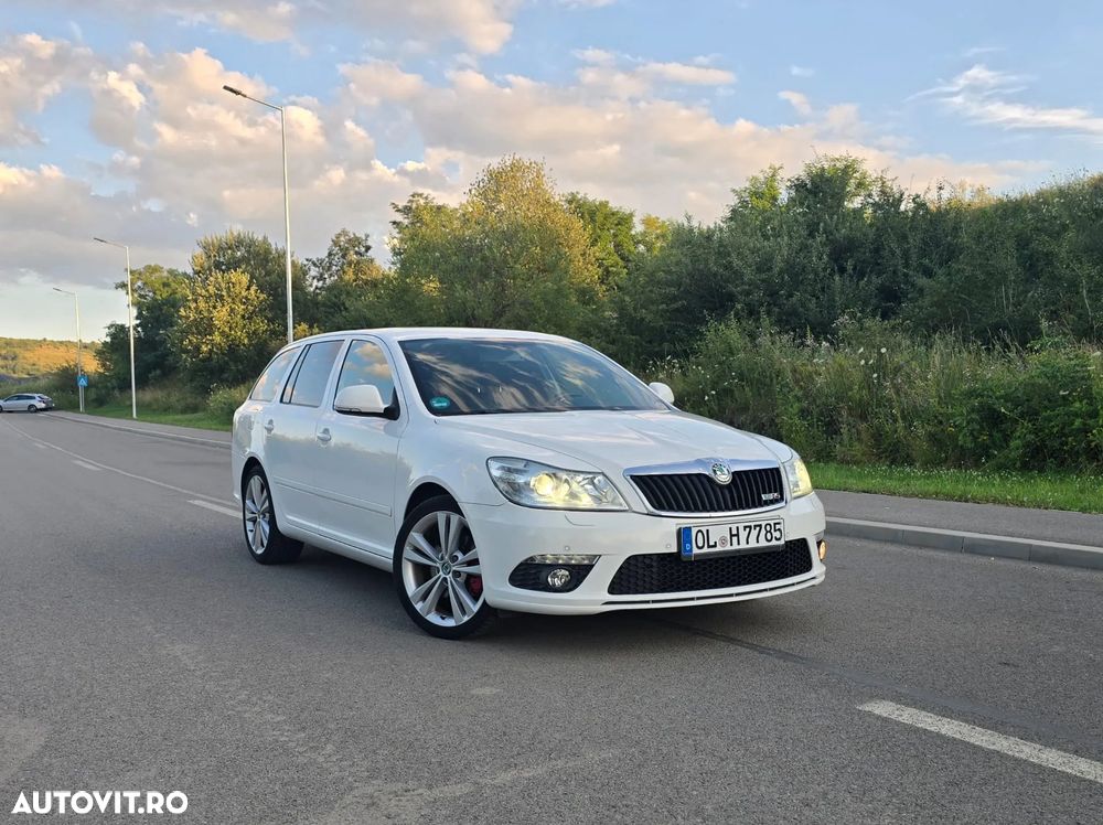 Skoda Octavia 2.0 TDI RS DSG - 1