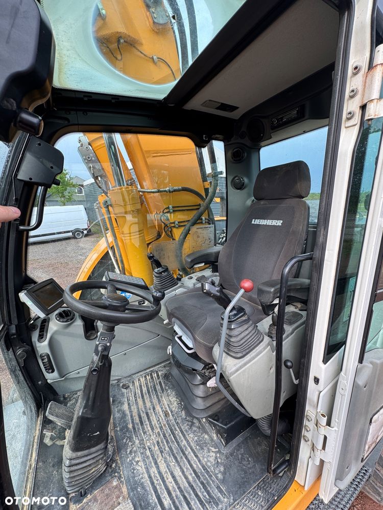 Liebherr - 18