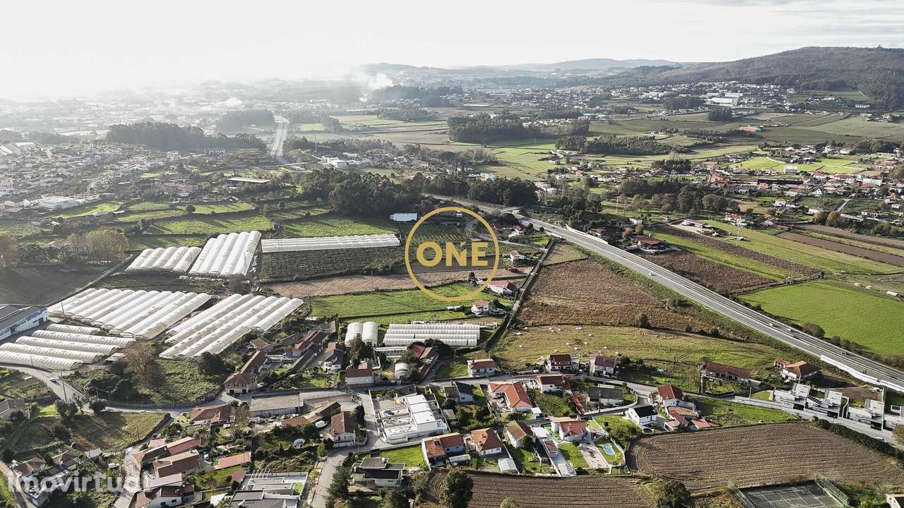 Terreno de Construção em Ruivães - Grande imagem: 2/8