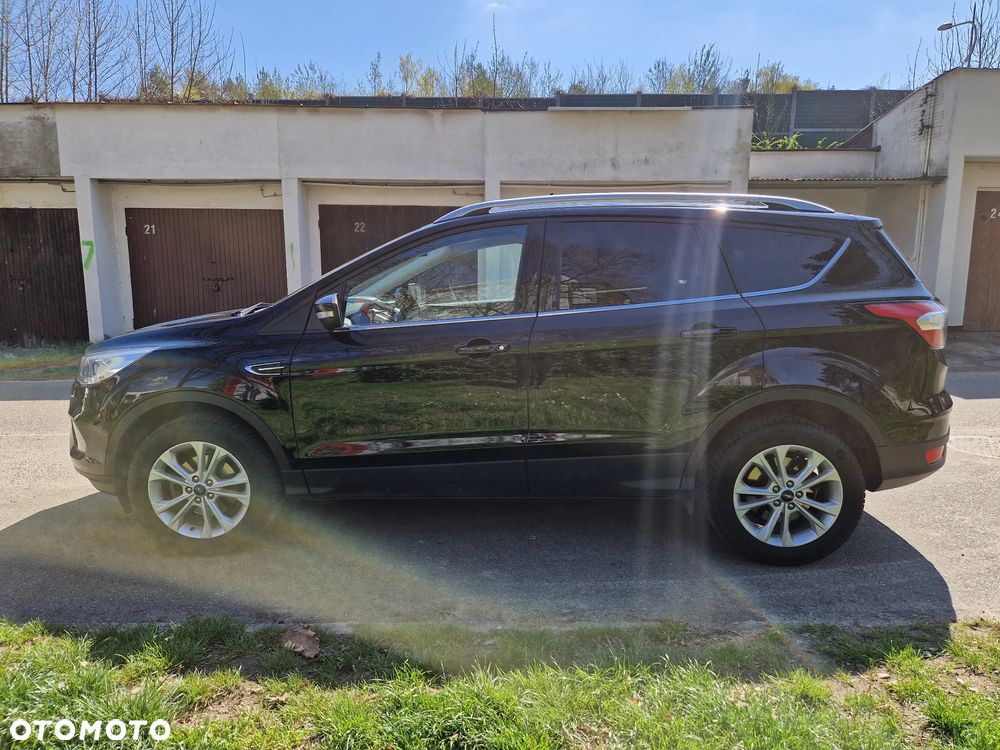 Ford Kuga 1.5 EcoBoost 2x4 Titanium - 4