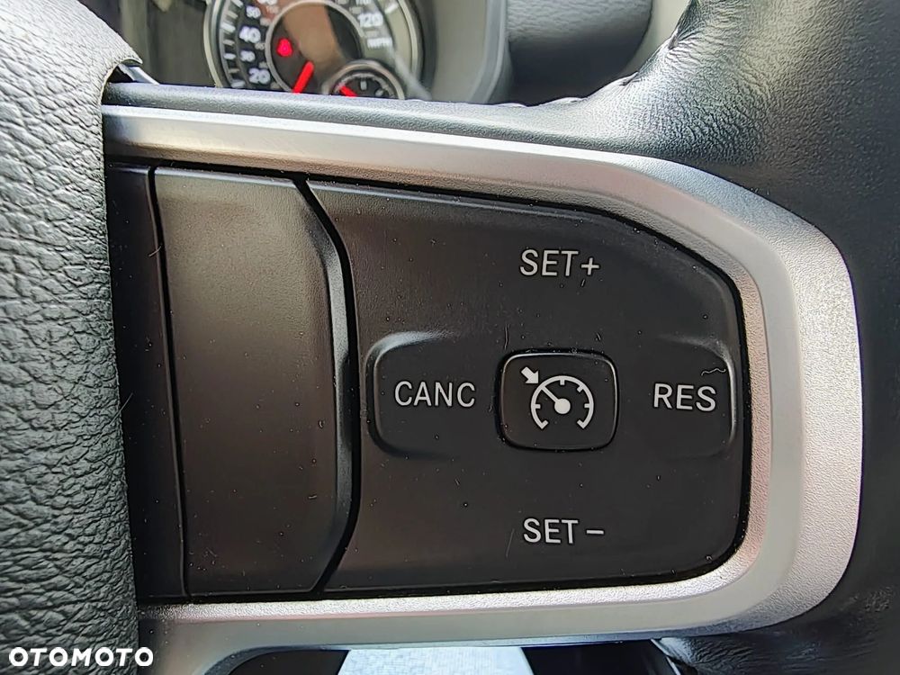 RAM 1500 5.7 Crew Cab Bighorn - 28