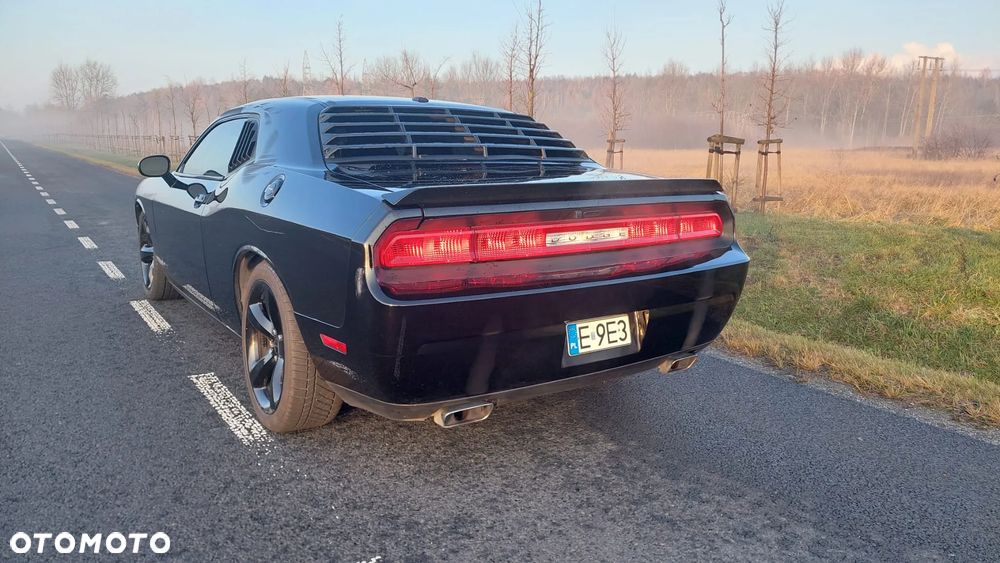 Dodge Challenger - 6