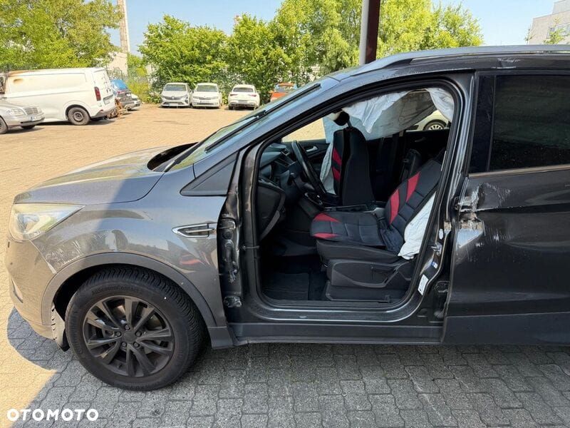 Ford Kuga 1.5 EcoBoost 2x4 Cool & Connect - 3