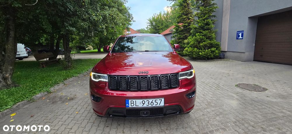 Jeep Grand Cherokee - 31