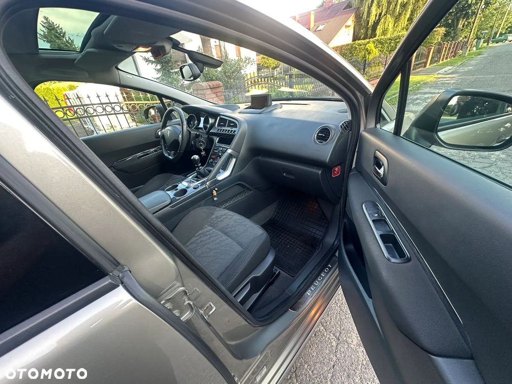 Peugeot 3008 1.6 HDi Premium - 23
