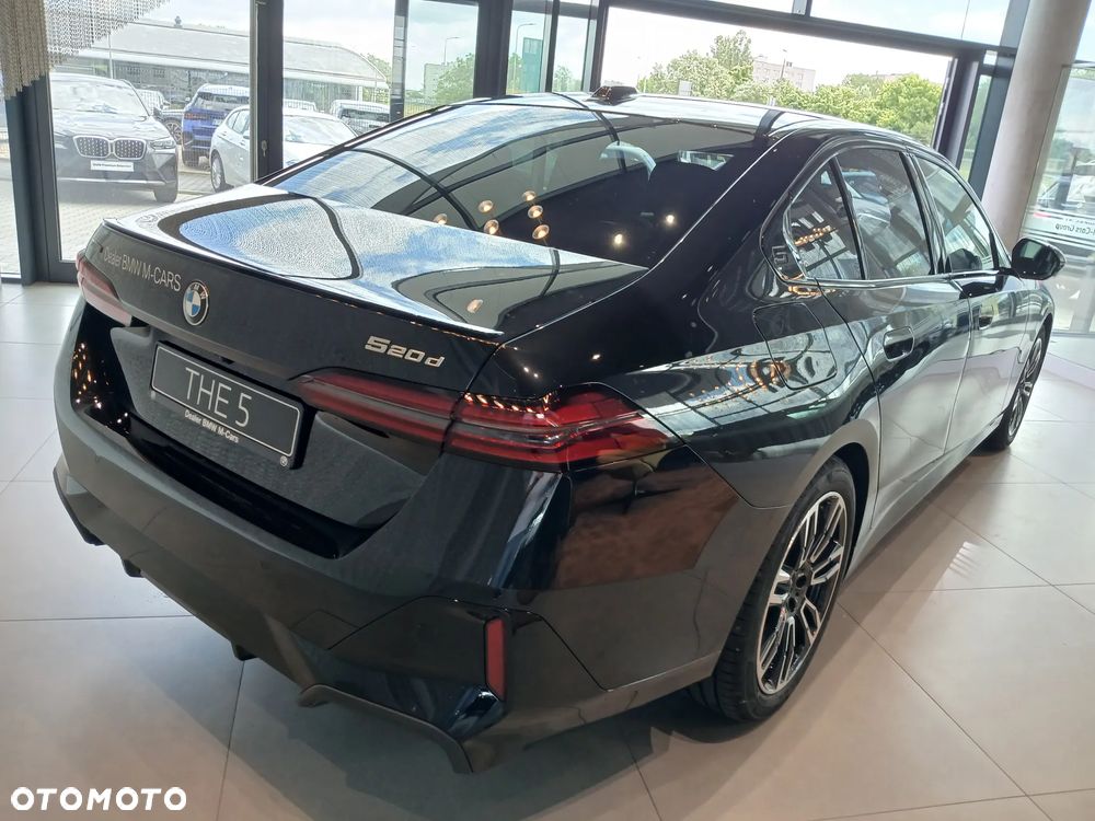 BMW Seria 5 520d mHEV - 10