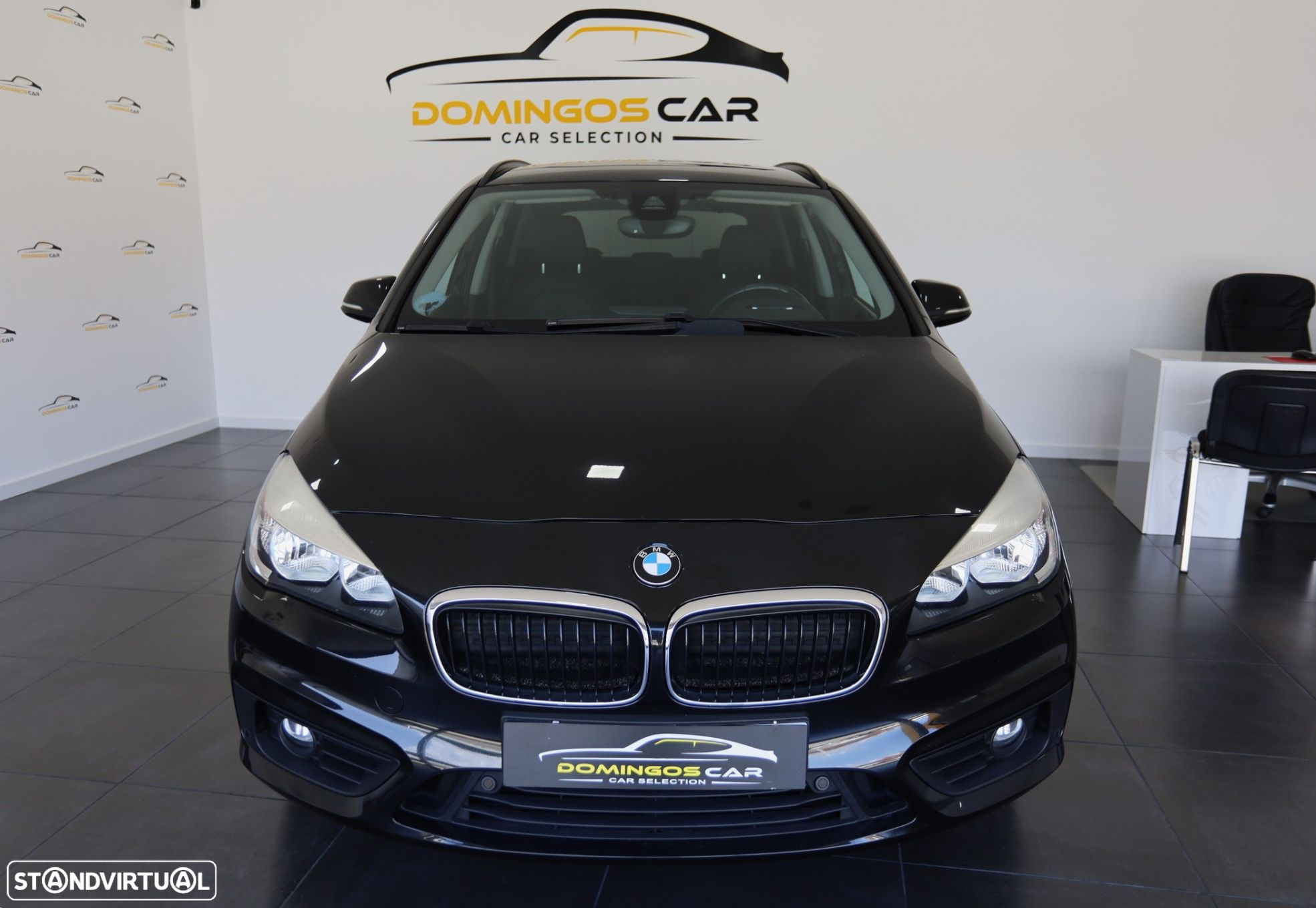 BMW 218 Active Tourer d Line Luxury Auto - 4