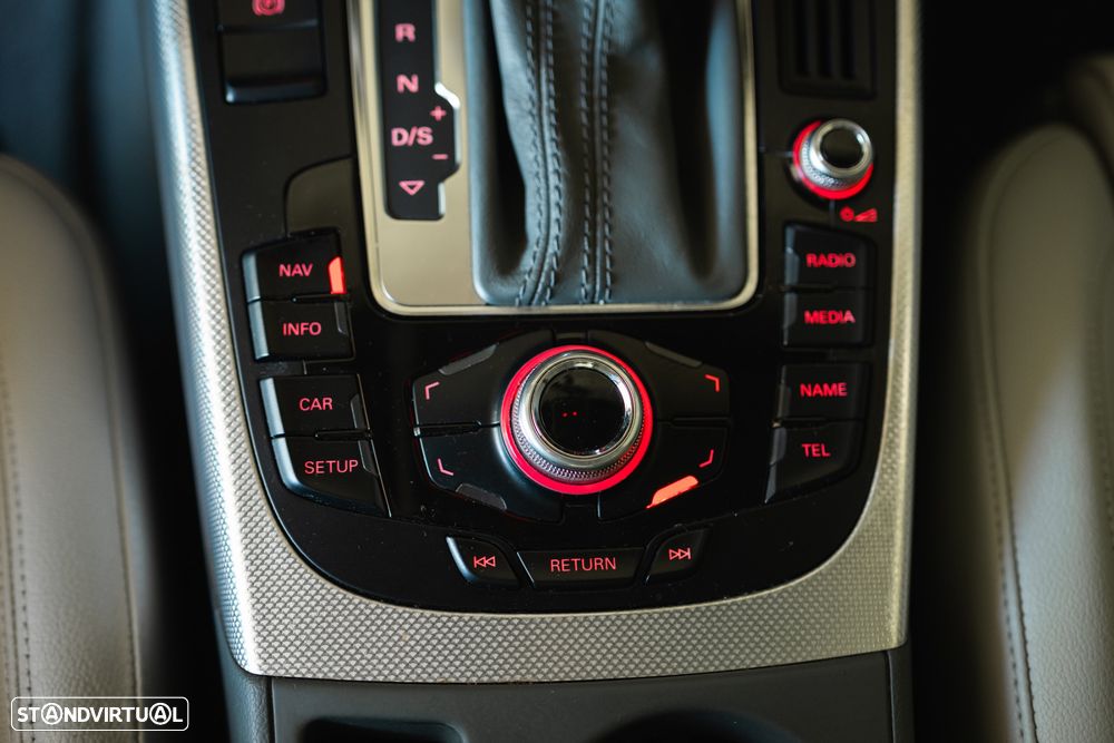 Audi A4 2.0 TDI multitronic Business Line Sport - 36