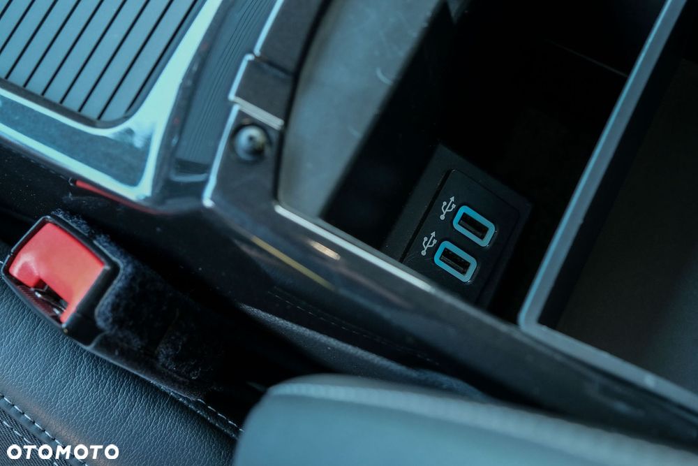 Ford Kuga 2.0 TDCi 4x4 ST-Line - 26