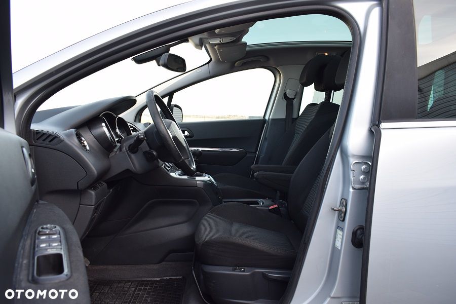 Peugeot 5008 HDI FAP 150 Family Plus - 6