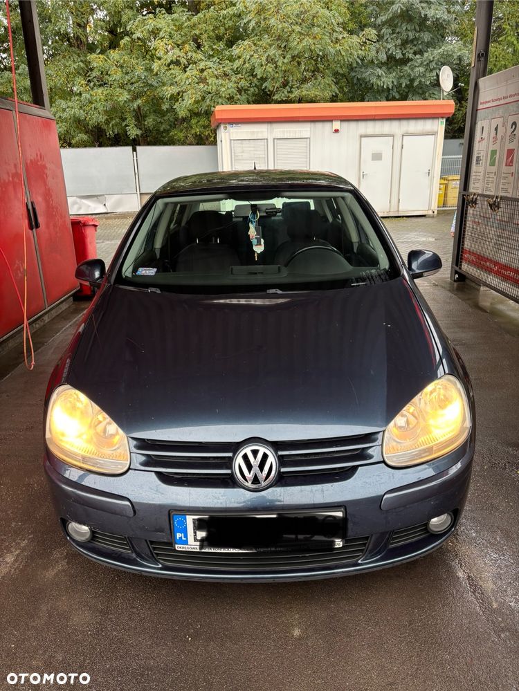 Volkswagen Golf - 1