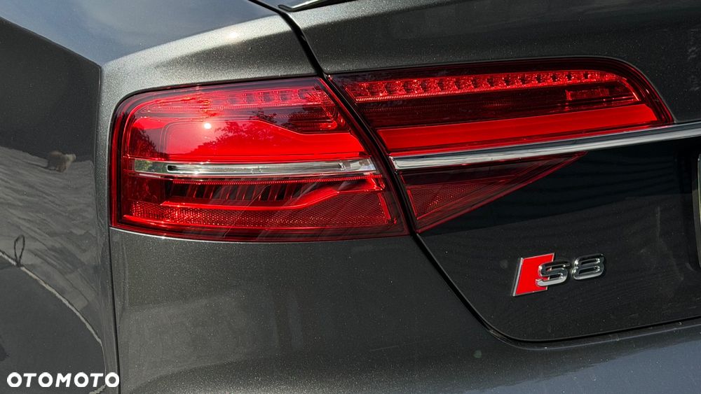 Audi S8 - 21