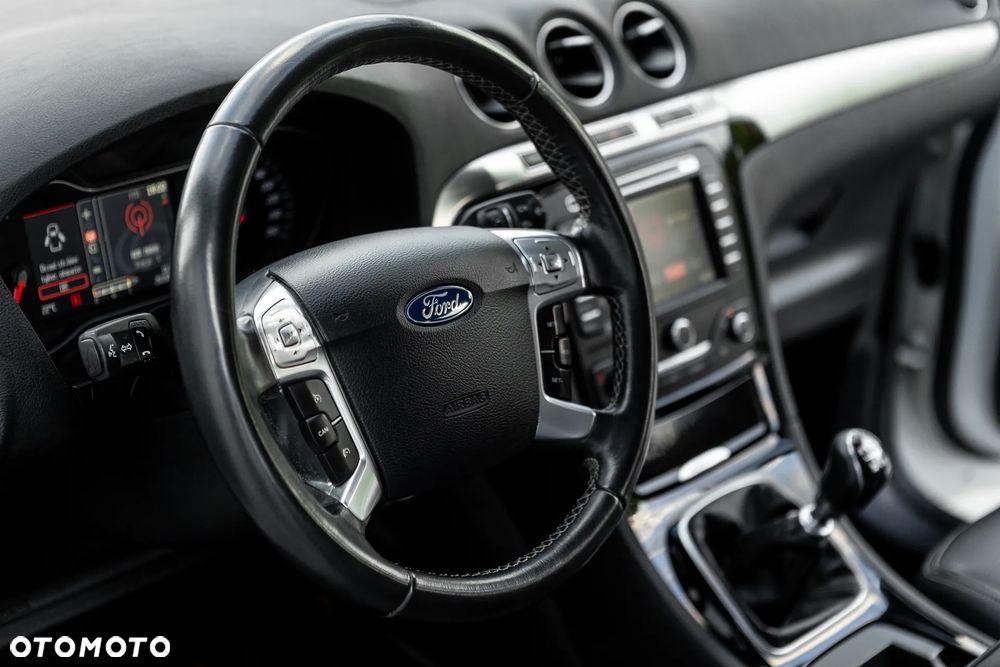 Ford S-Max - 21