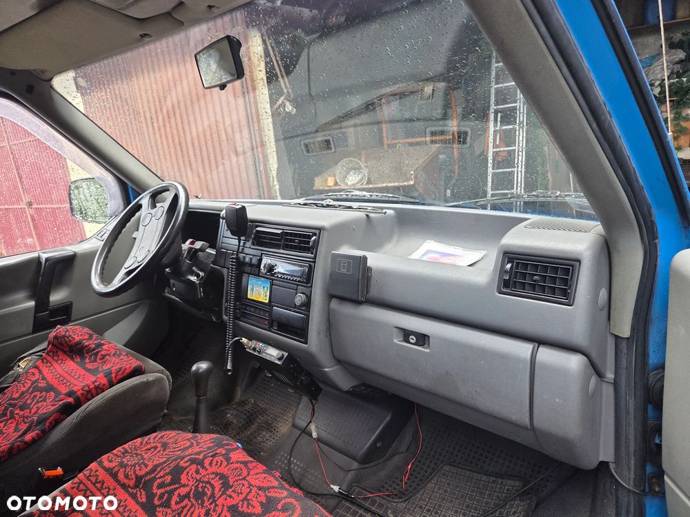 Volkswagen Transporter - 4