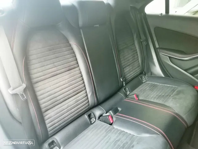 Mercedes-Benz CLA 200 (CDI) d AMG Line - 12