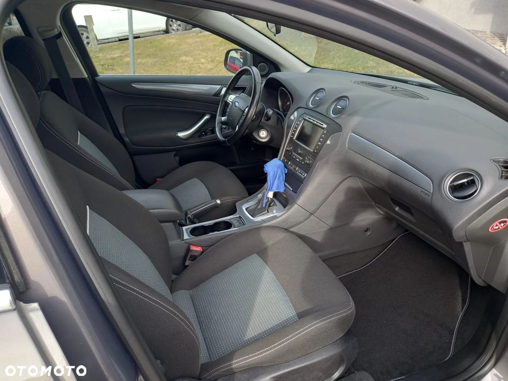 Ford Mondeo 2.0 TDCi Trend - 18