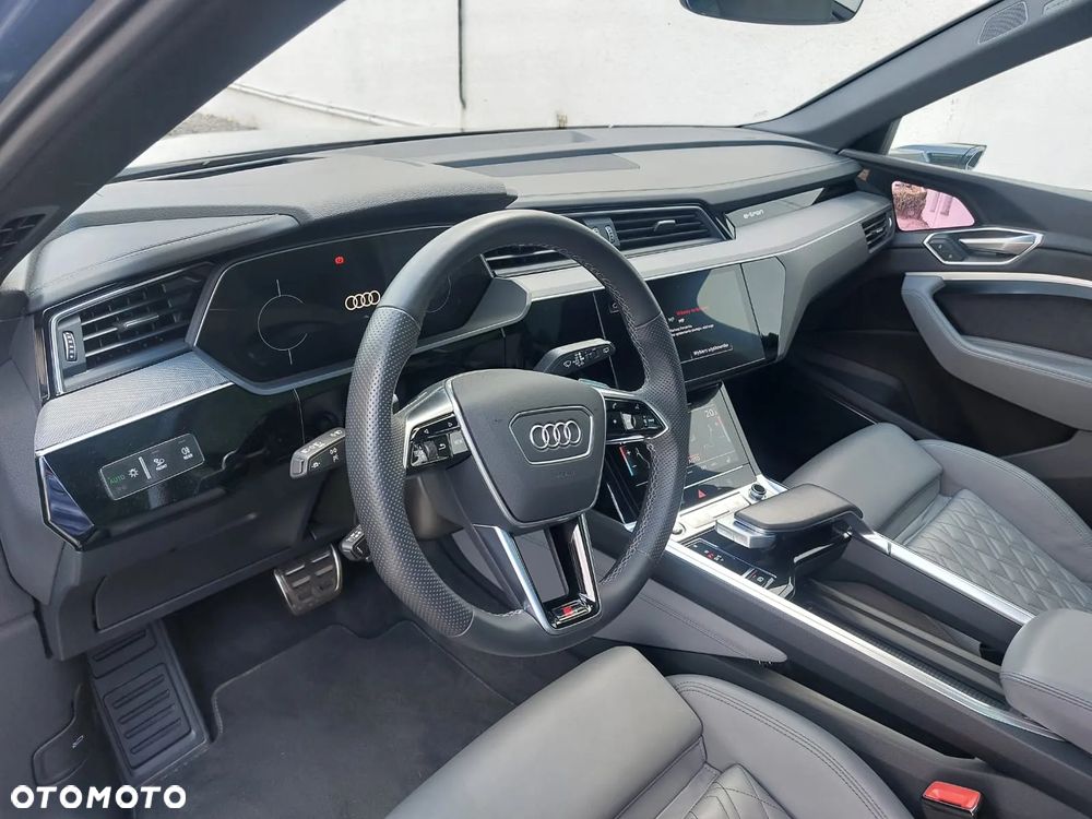 Audi Q8 ver-e--tron-55-114kwh-quattro-s-line - 14