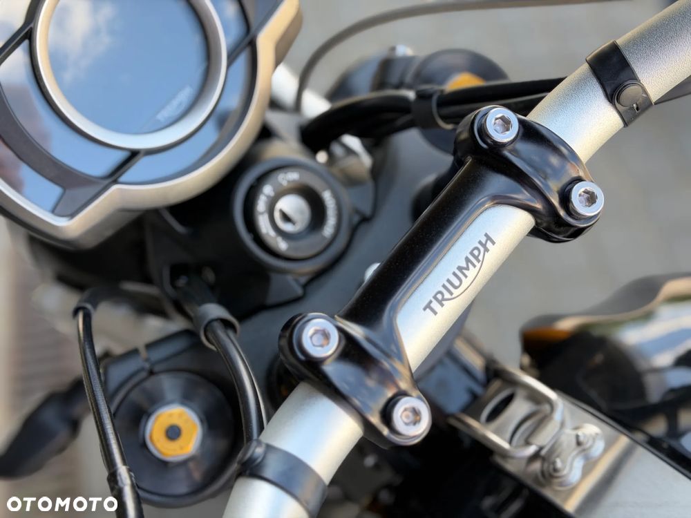 Triumph Scrambler - 12