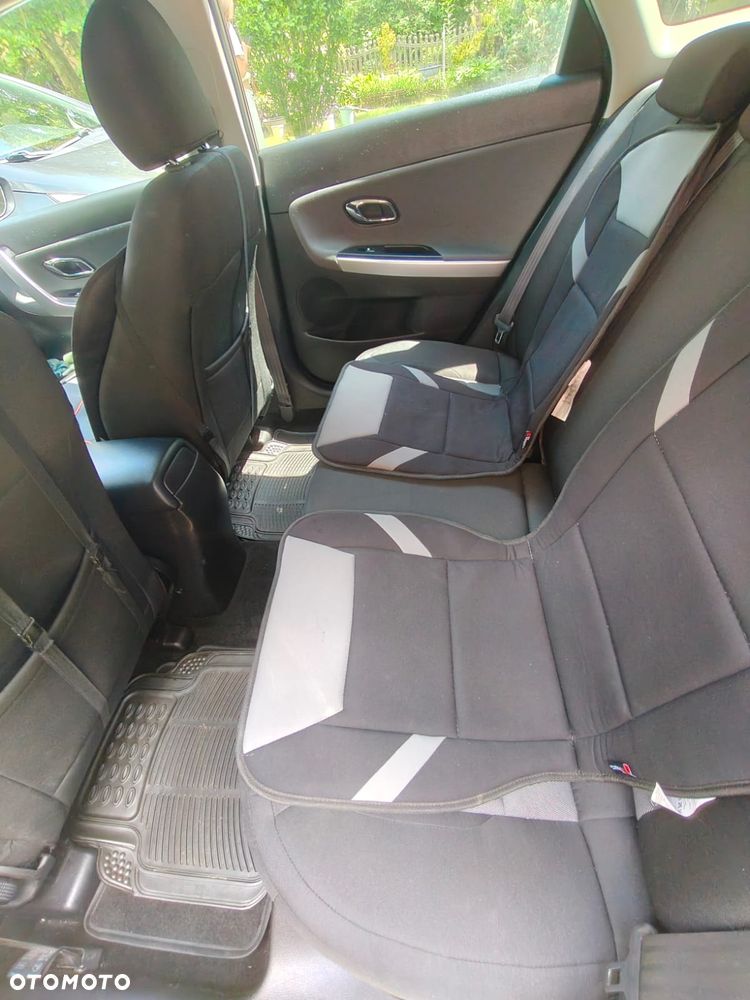 Kia Ceed - 10