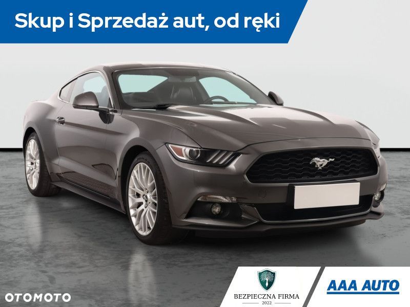 Ford Mustang - 3