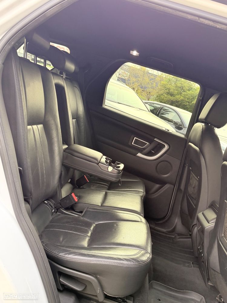 Land Rover Discovery Sport 2.0 TD4 HSE Luxury 7L Auto - 11