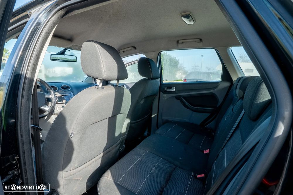 Ford Focus SW 1.6 TDCi Titanium - 10
