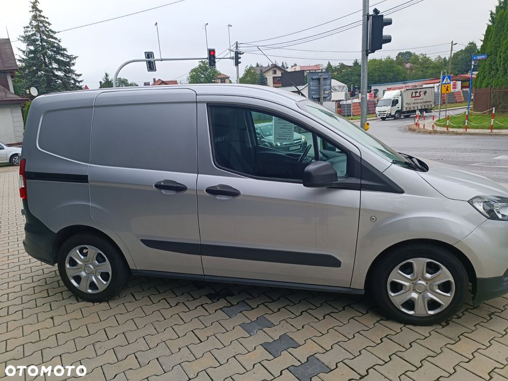 Ford Transit Courier - 4