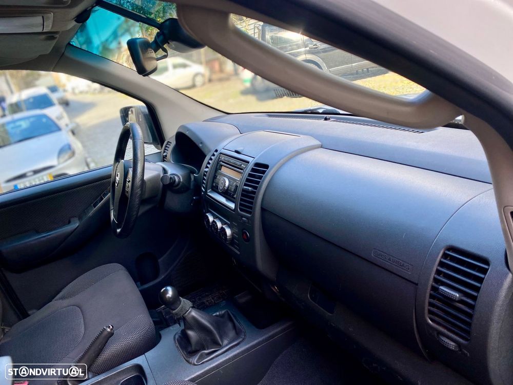 Nissan Navara 2.5 dCi CD LE - 22