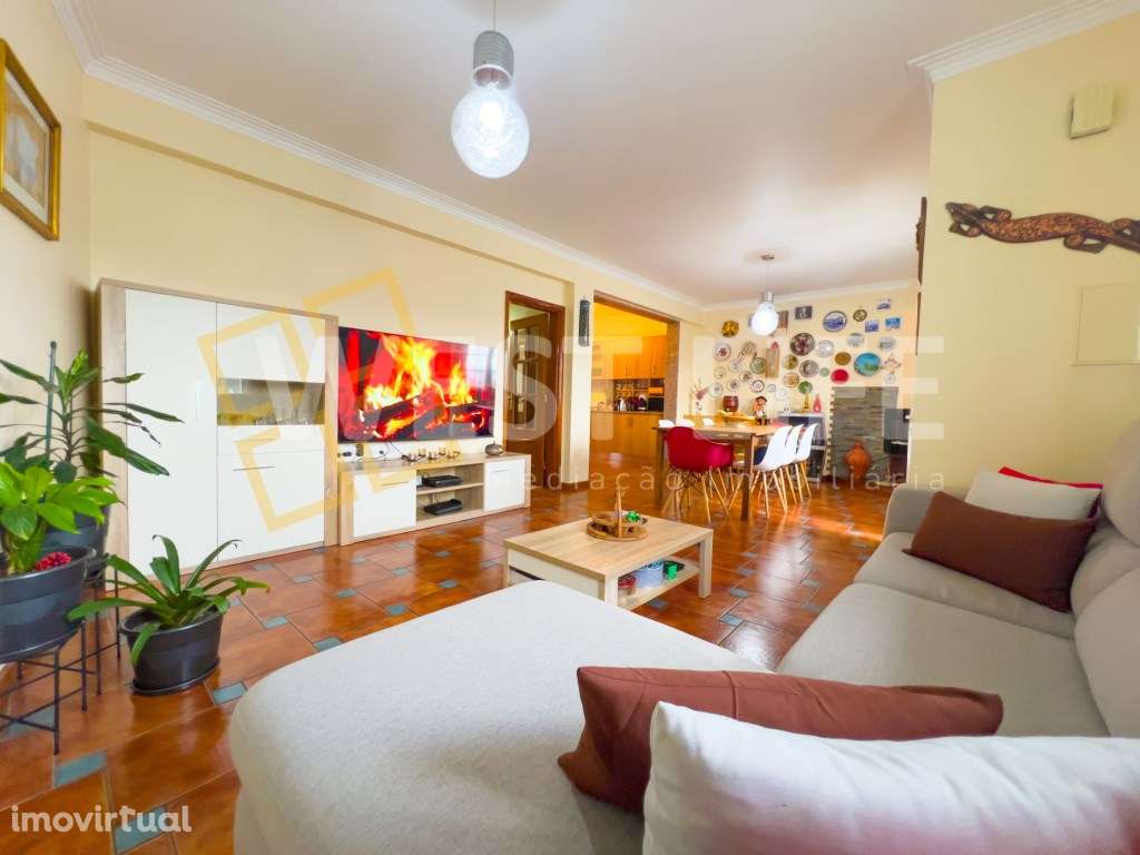 Moradia T3 com jardim, churrasqueira e logradouro - a apenas 3 minu... - Grande imagem: 3/30