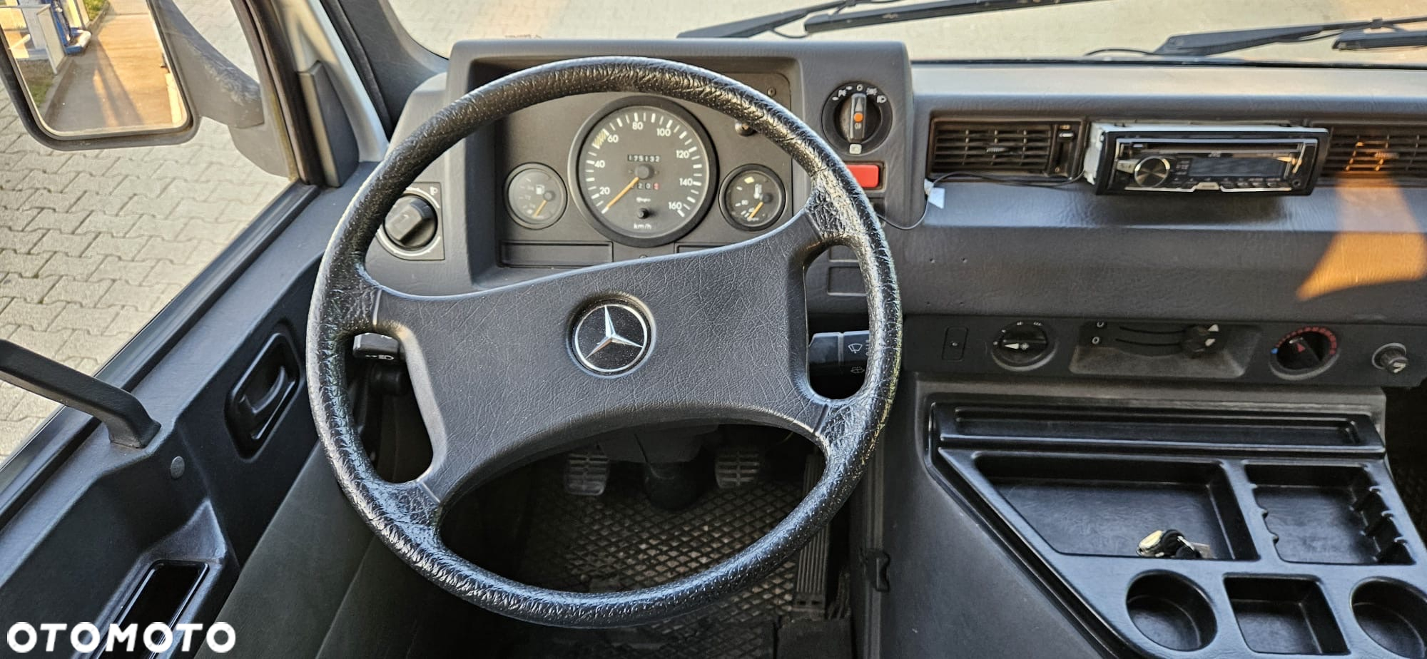 Mercedes-Benz Mb100 - 17