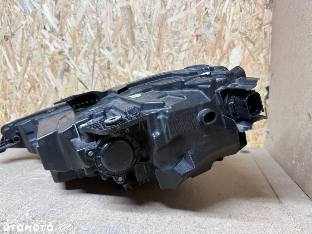 LAMPA PRZÓD PRAWA PRZEDNIA PRAWA FULL LED MATRIX AUDI A3 8Y0 8Y0941034 - 8