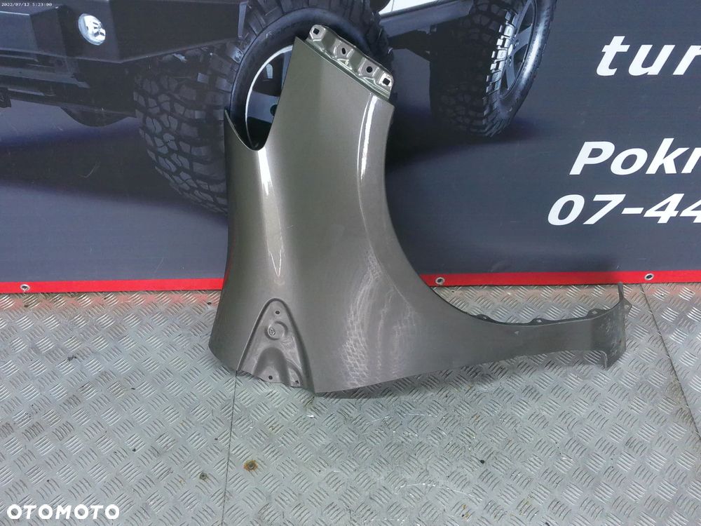 Błotnik przedni prawy Toyota Yaris III Hatchback  2014-2017 - 2