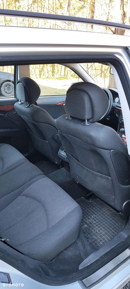 Mercedes-Benz Klasa E 200 Kompressor Automatik Classic - 24