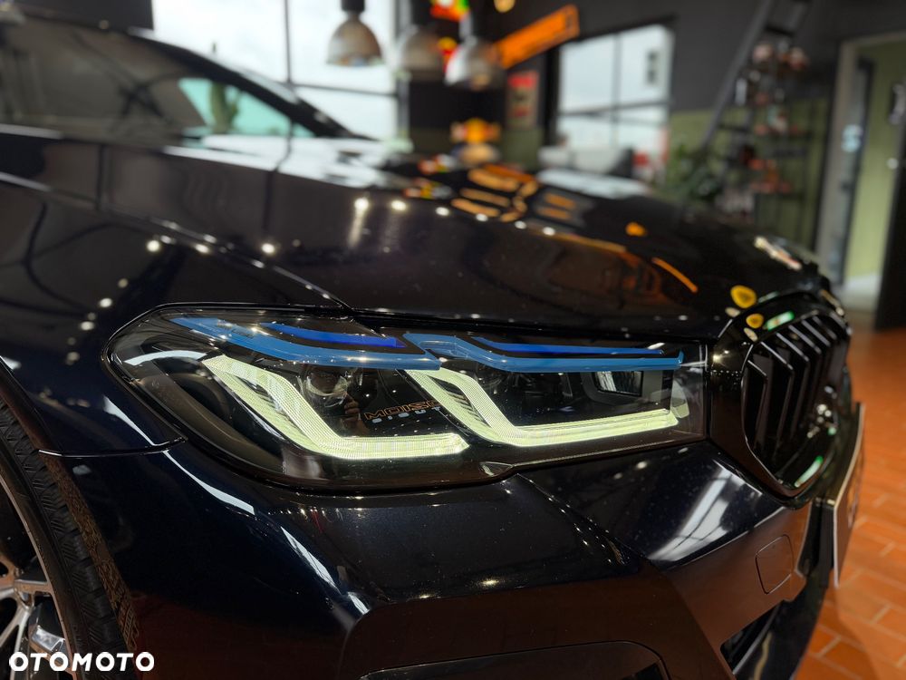 BMW Seria 5 518d mHEV - 6