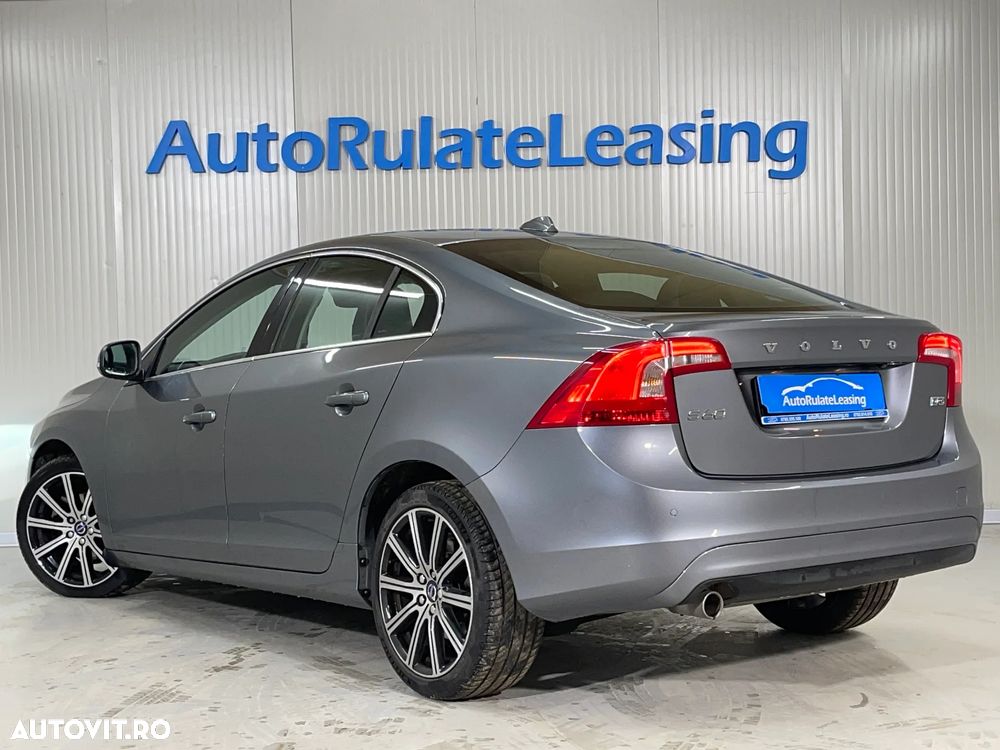 Volvo S60 D3 Geartronic Momentum - 4