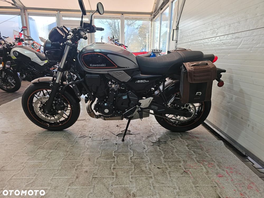 Kawasaki Z 650 RS - 12