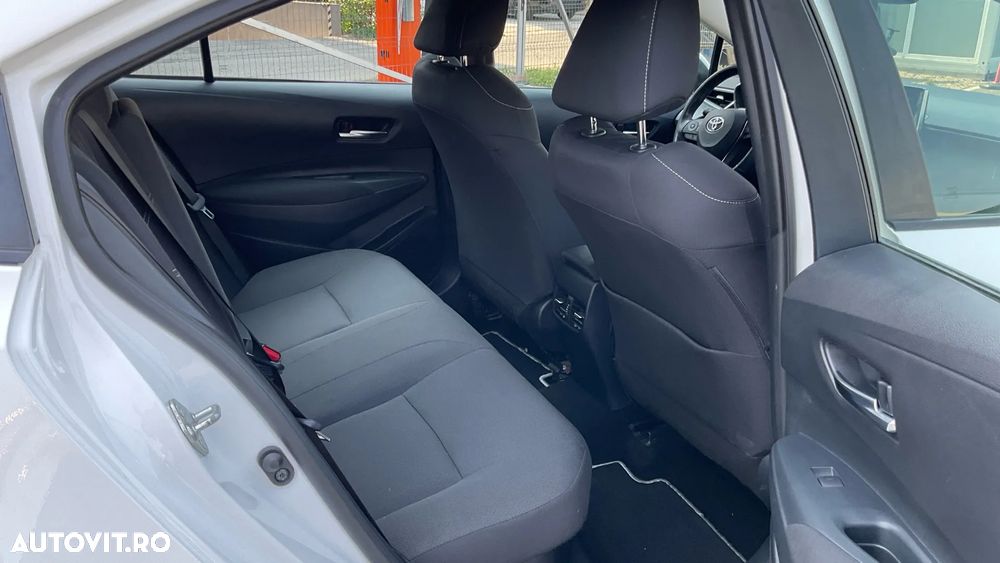 Toyota Corolla 1.8 HSD Business - 15