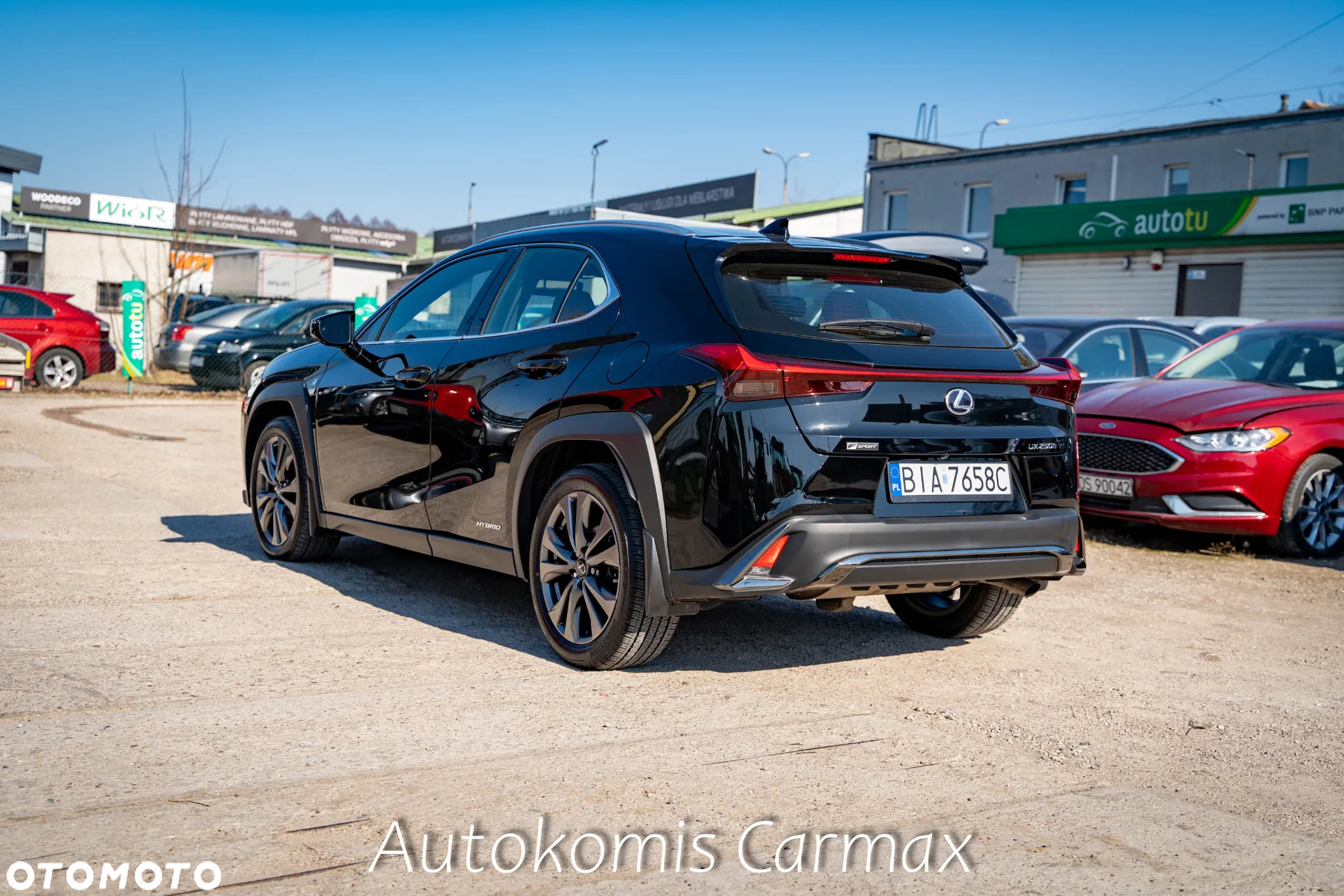 Lexus UX - 10