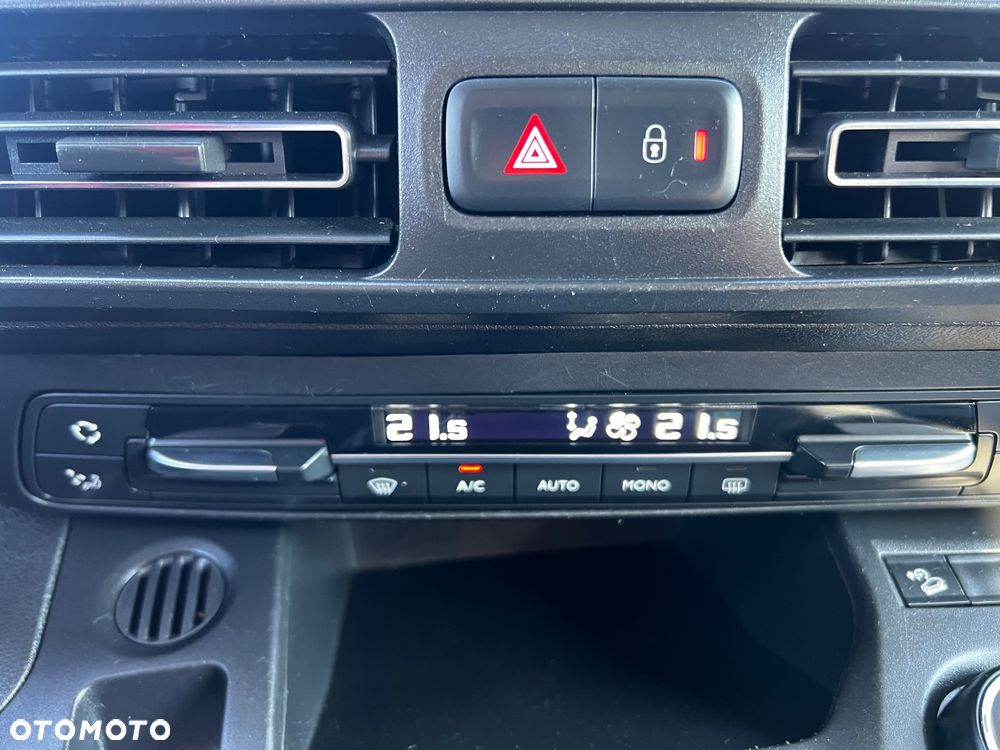 Citroën Berlingo XL 7-Sitzer BlueHDi 130 SHINE - 11