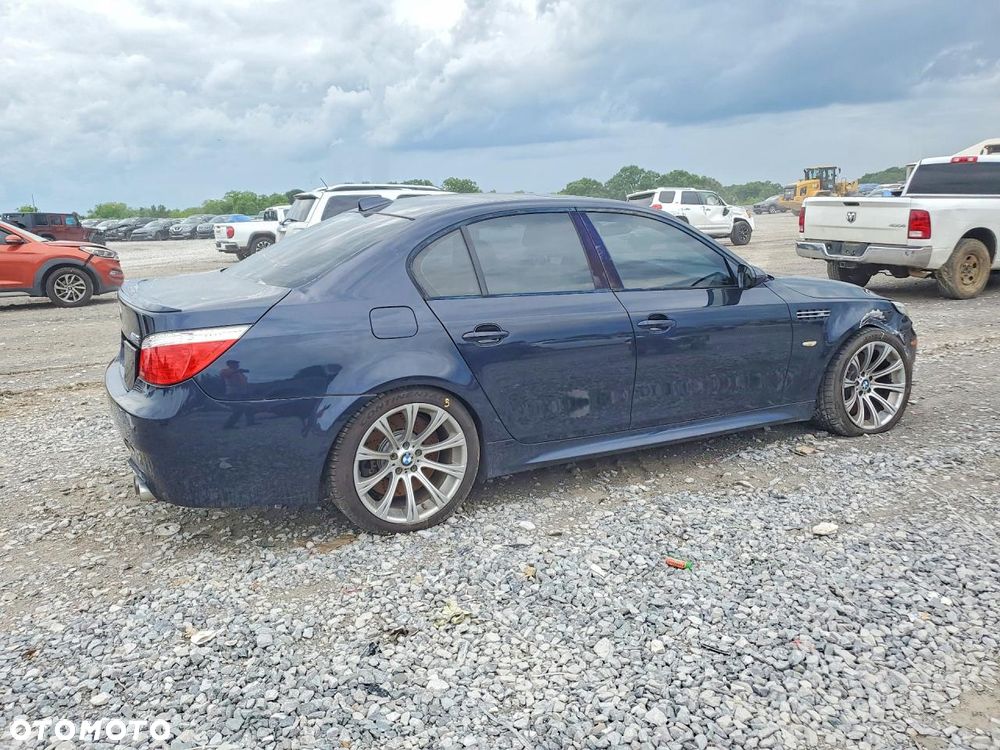 BMW M5 - 4