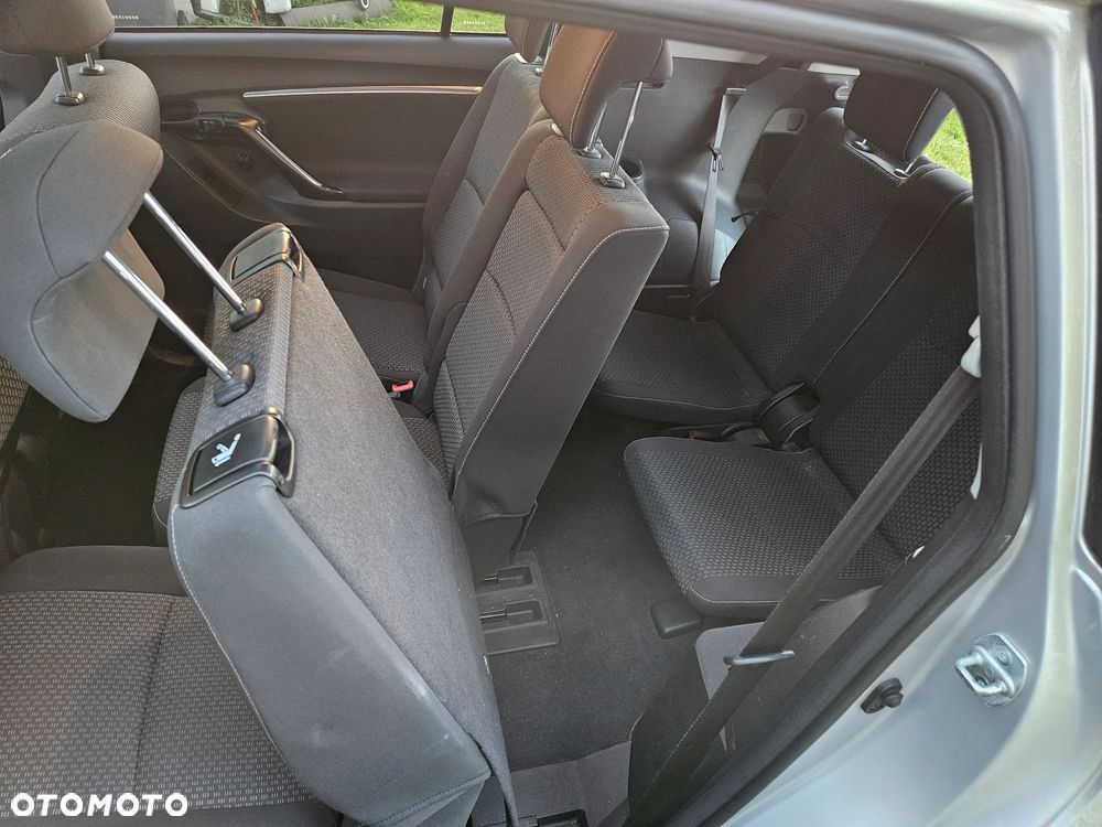 Toyota Verso 2.0 D-4D Premium 7os - 19
