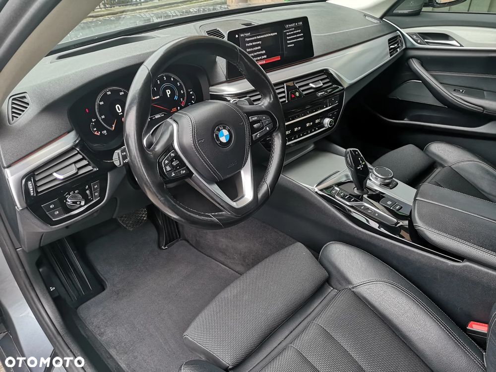BMW Seria 5 530e iPerformance - 13