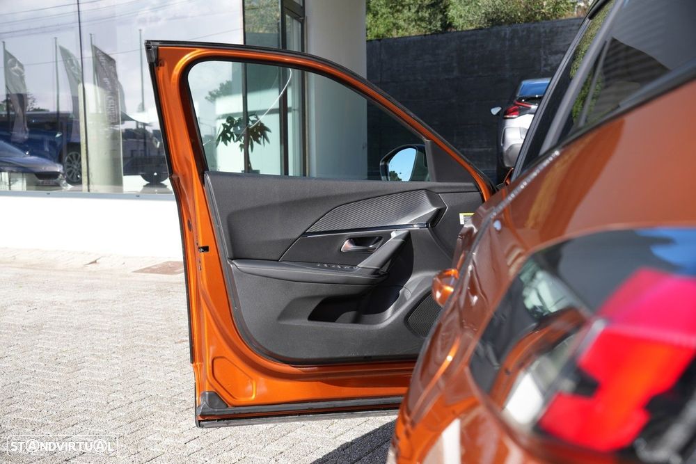 Peugeot 2008 1.2 PureTech GT Line - 26