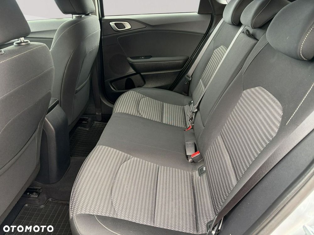 Kia Ceed 1.5 T-GDI M - 21