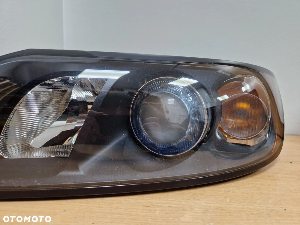LAMPA LEWA PRZEDNIA XENON VOLVO S40II 04-07R  CZARNY ŚRODEK IDEALNA ORYGINAŁ EUROPA - 5