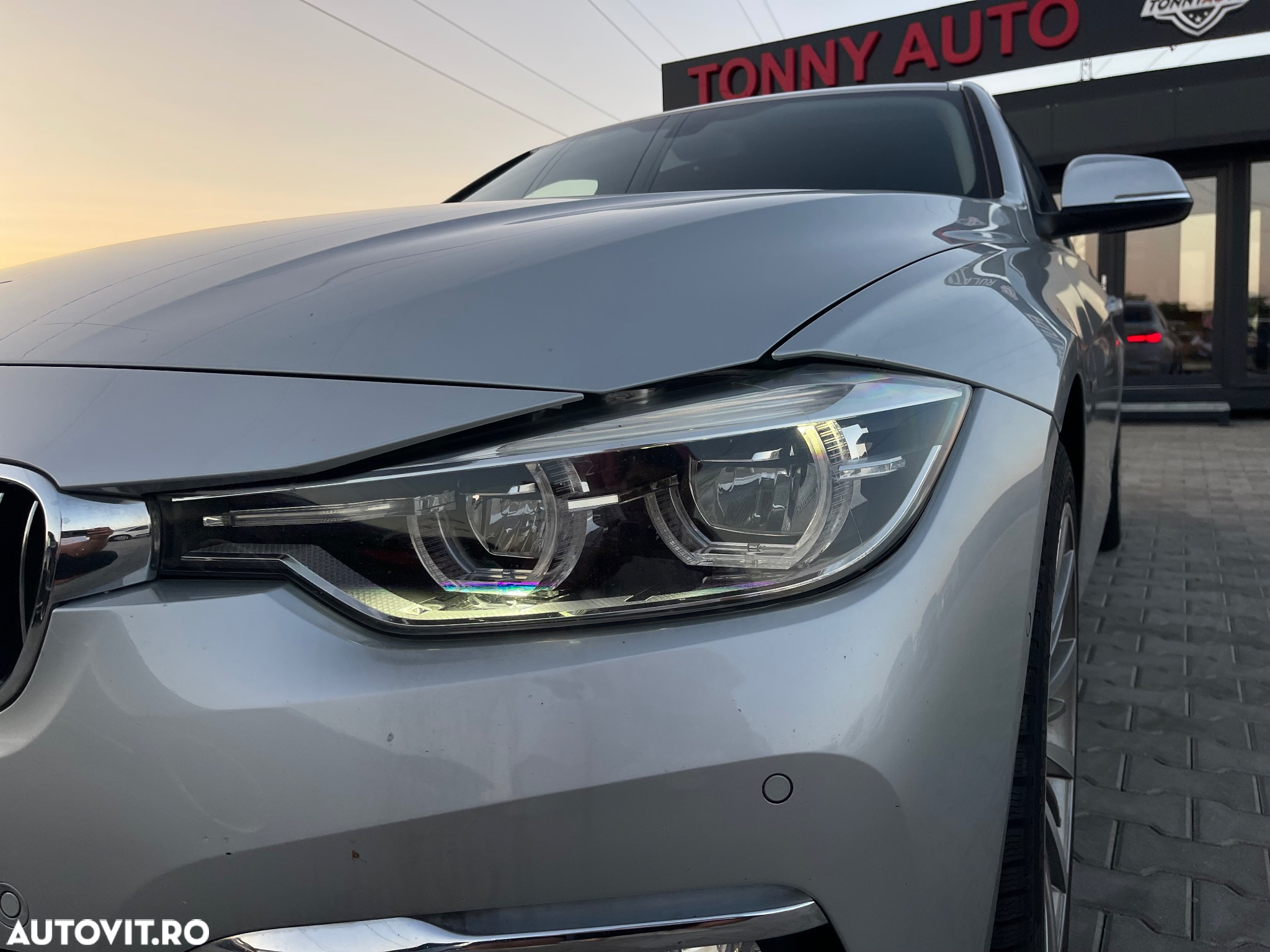 BMW Seria 3 320d Aut. xDrive Edition Luxury Line Purity - 4