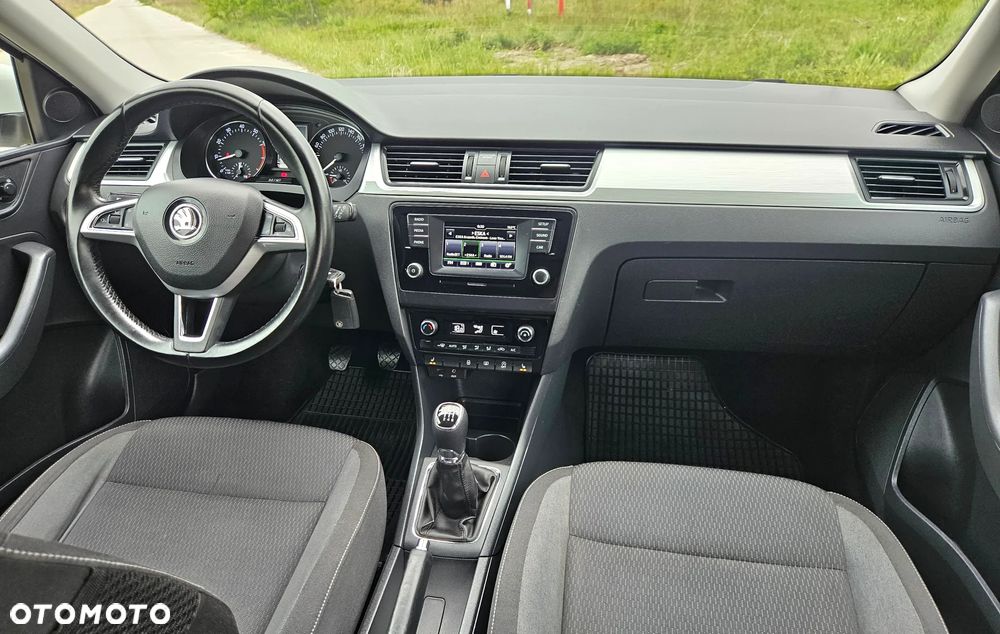 Skoda RAPID 1.2 TSI (Green tec) Ambition - 6